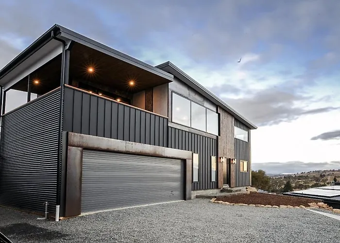 Snowbell - Mountain View, 4Br Modern Detached Home