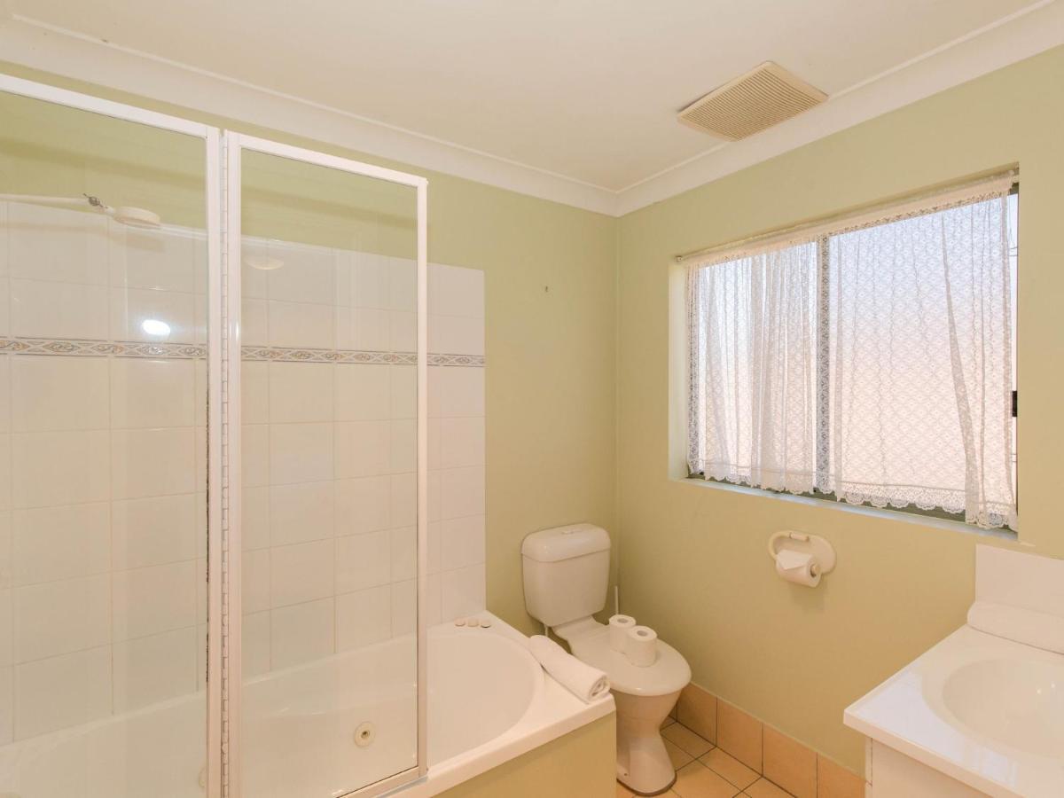 Cobb And Co 3 39 Cobbon Cres *