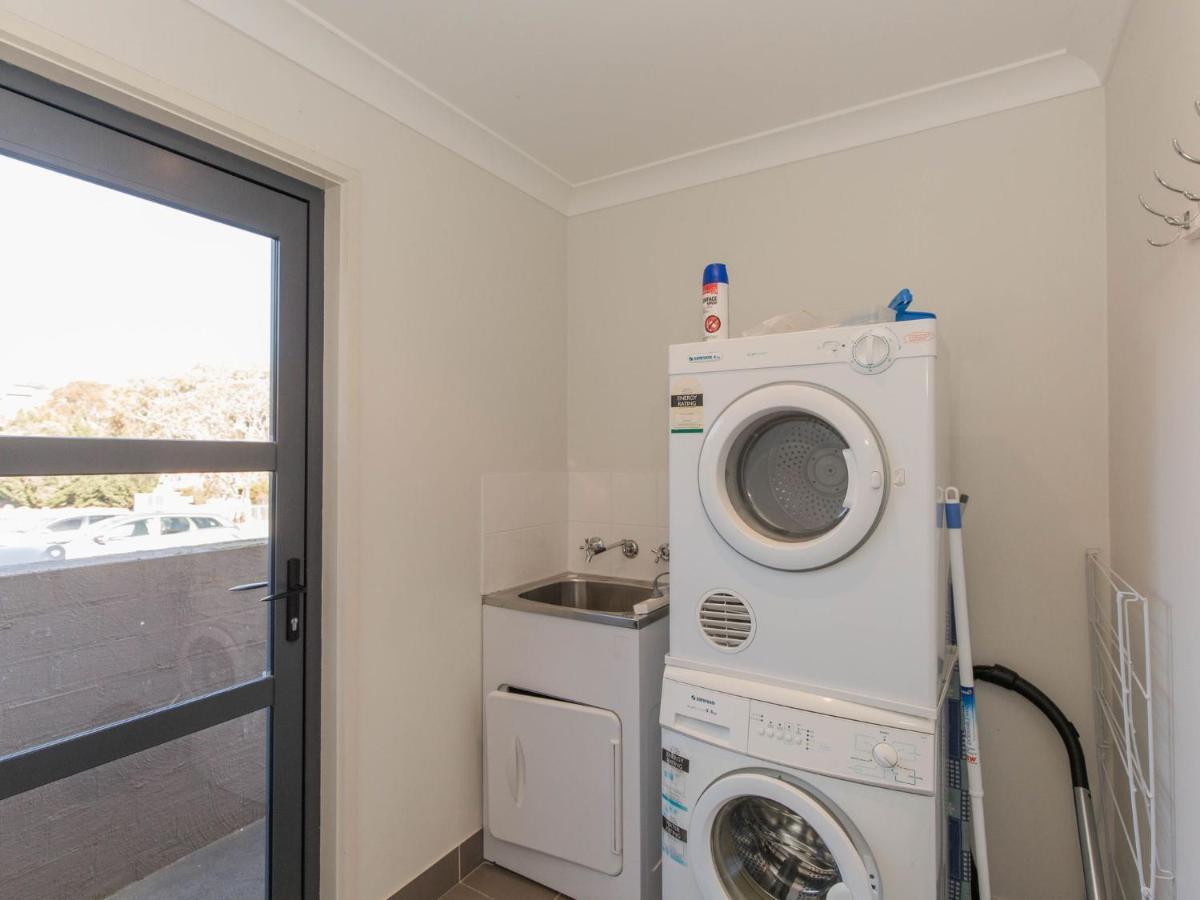 Northstar 1 Of 17 Kirwan Close Apartment