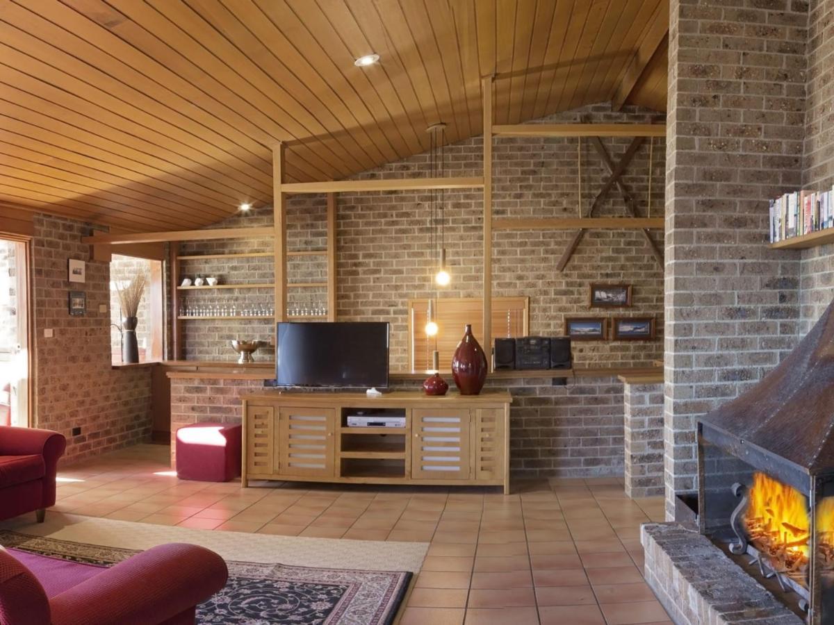 Bundilla 4 - 3br L Balcony L Bbq L Views L Wifi L Air-con Holiday home *