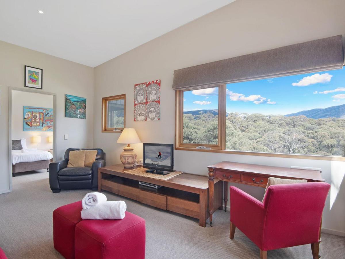 Les Perrieres - Spacious 2br L Gym L Indoor Pool L Tennis L Wifi L Bbq