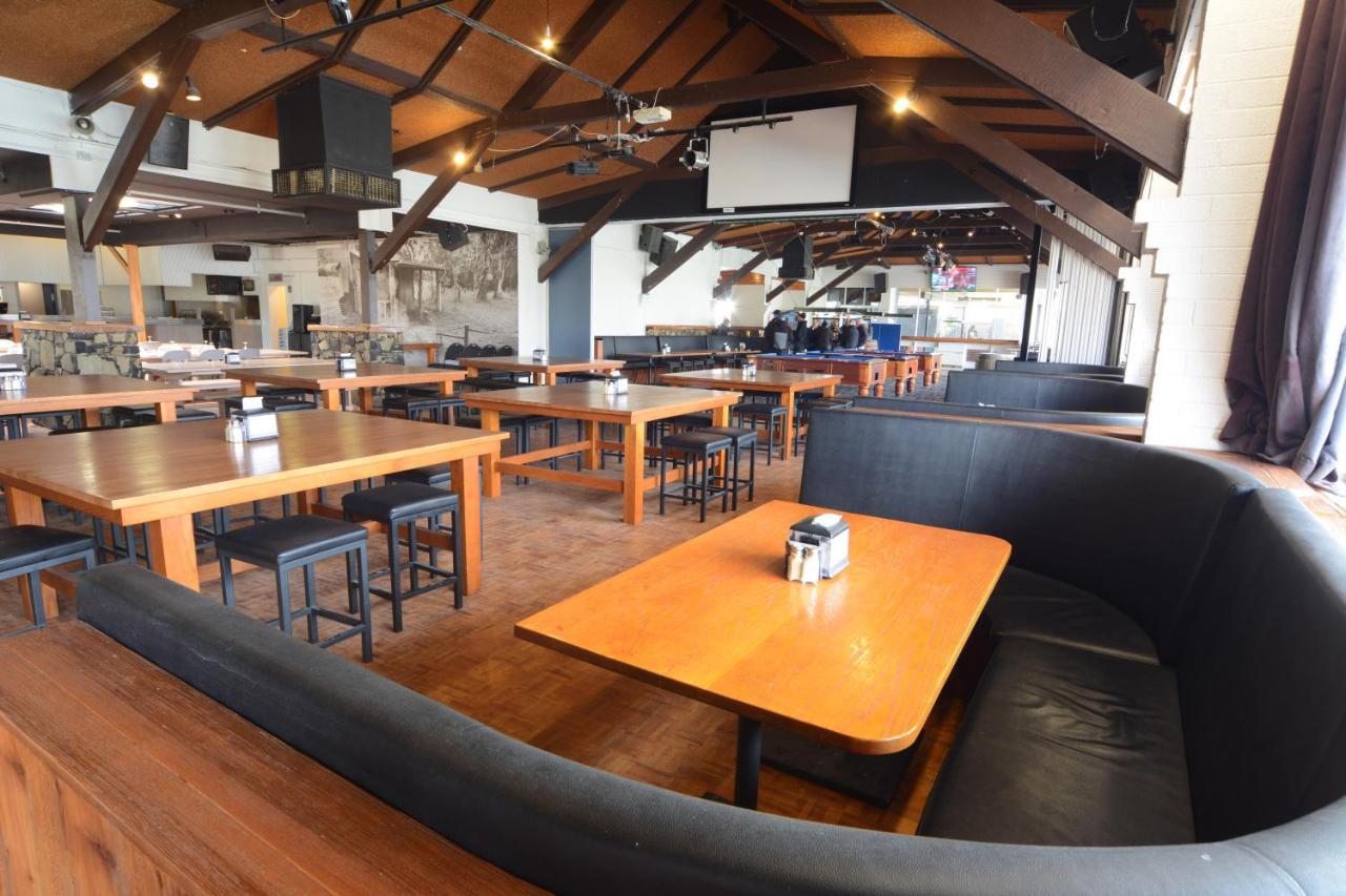 Lake Jindabyne Hotel 3*
