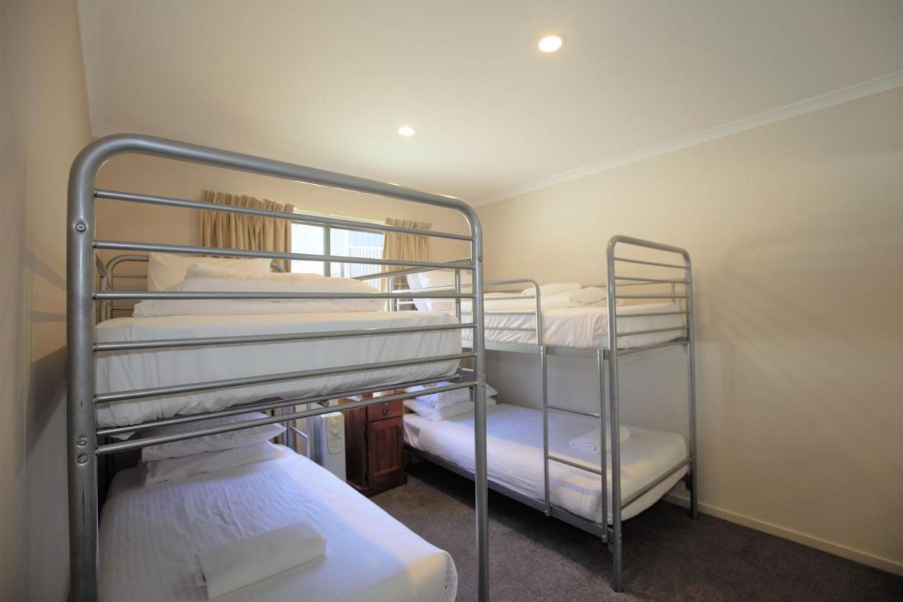 Boronia 4 30 Nettin Circuit *