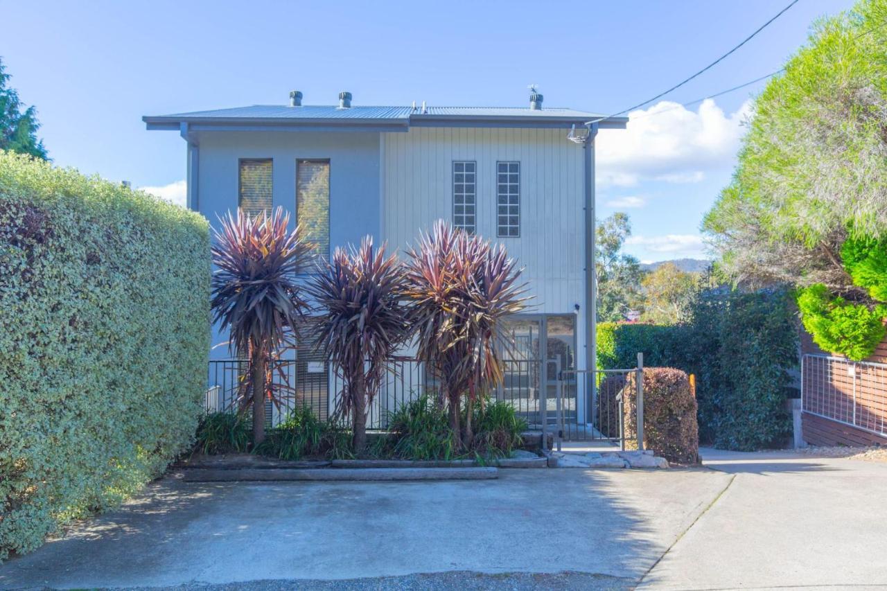 Bogong Lakeview 1 Of 19 Bogong Street Holiday home Jindabyne