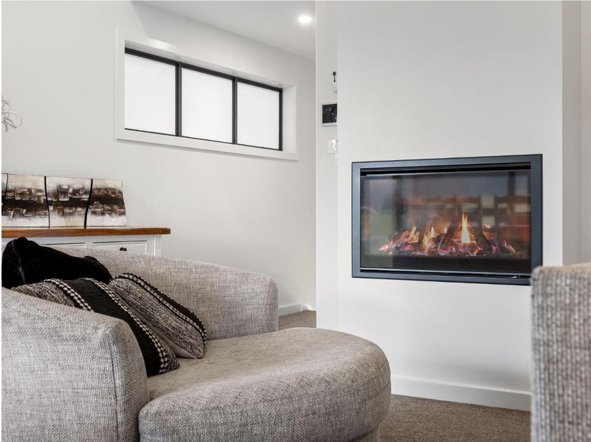 Luxury 5 Bedroom - Sentinel - Snowy Mountains - Holiday home Jindabyne