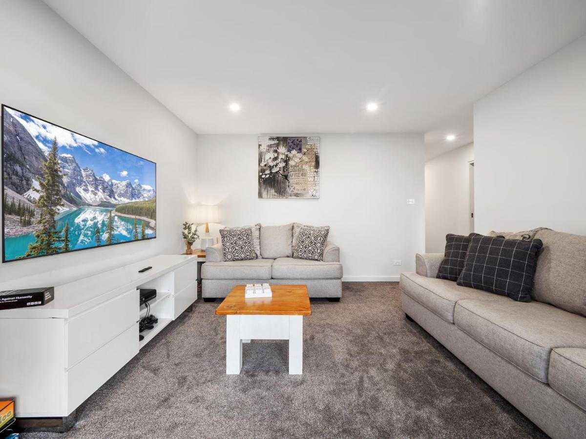 Luxury 5 Bedroom - Sentinel - Snowy Mountains - * Jindabyne