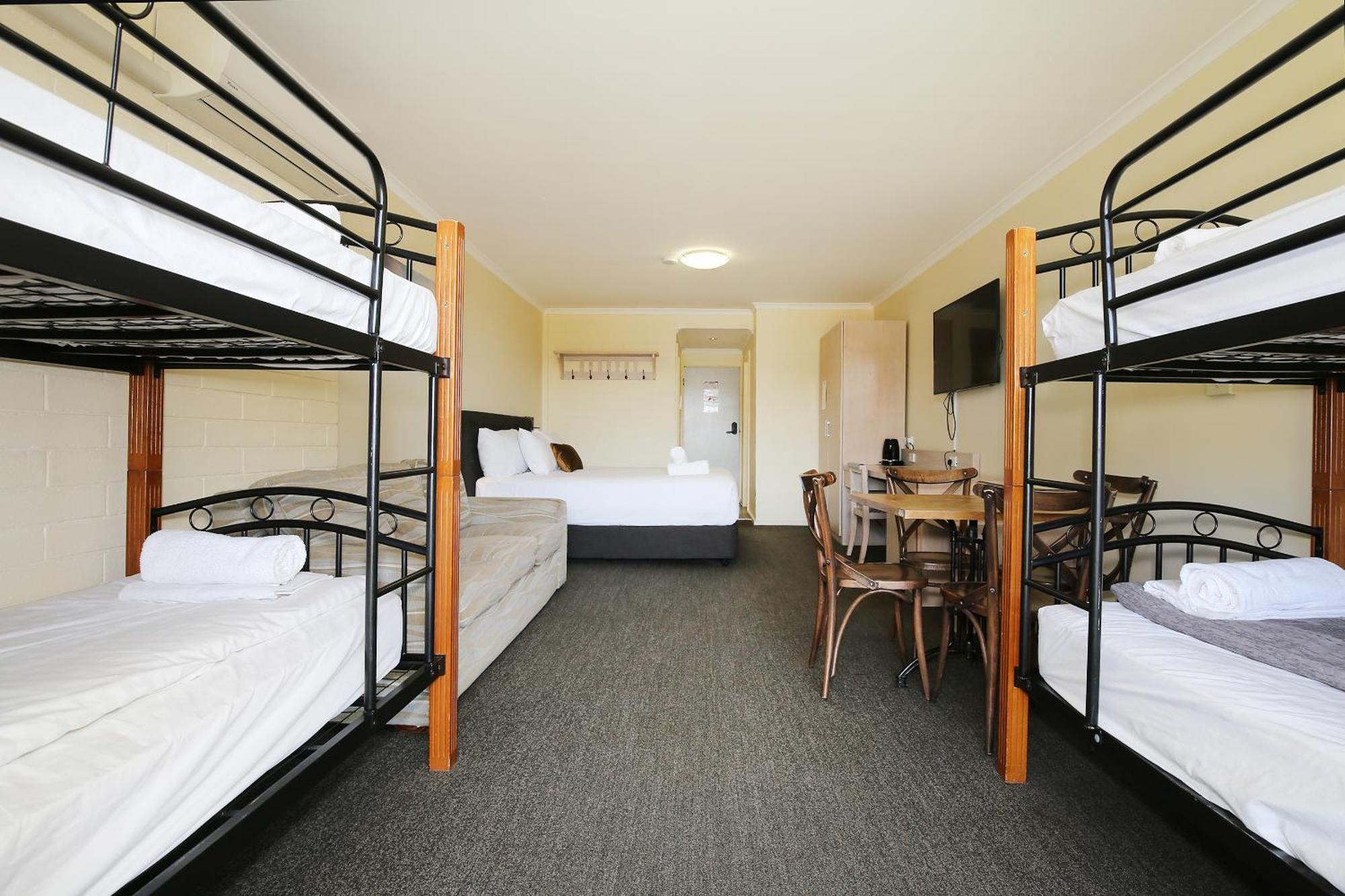 Lake Jindabyne Hotel Jindabyne