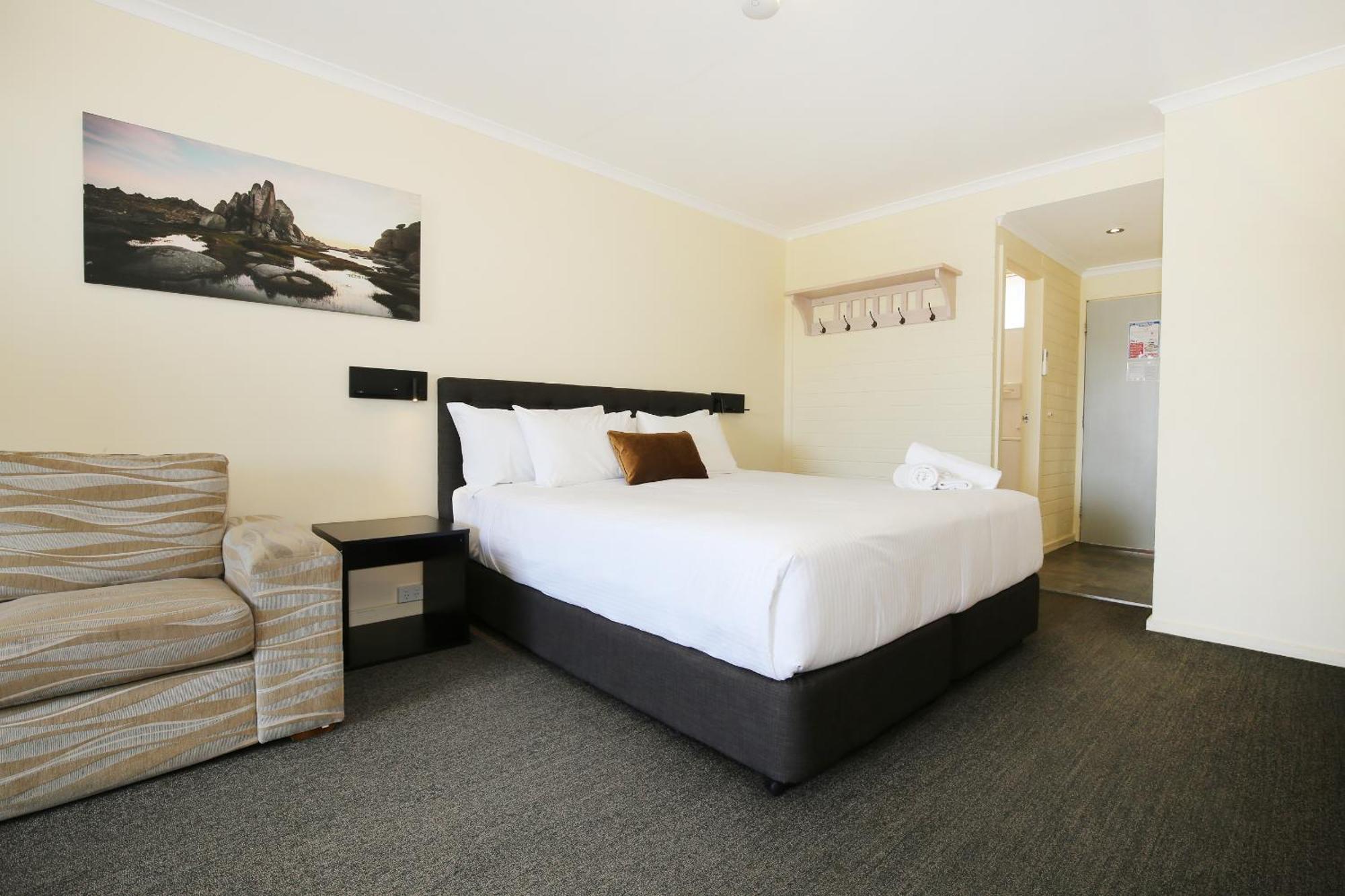 Hotel Lake Jindabyne Hotel 3*