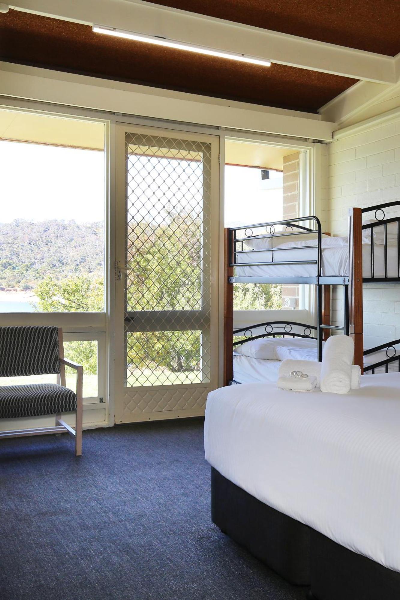 Lake Jindabyne Hotel