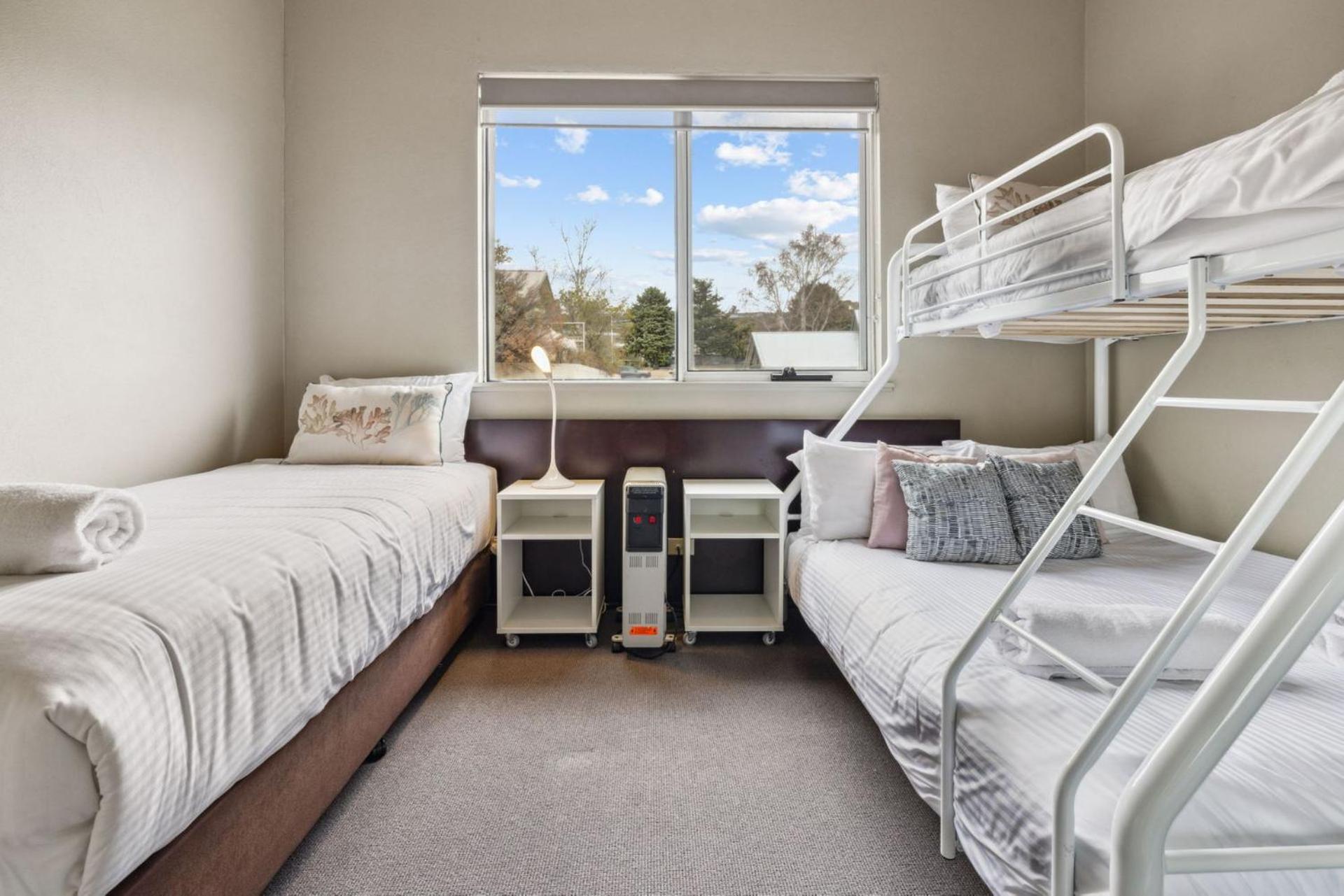 Horizons 111 * Jindabyne