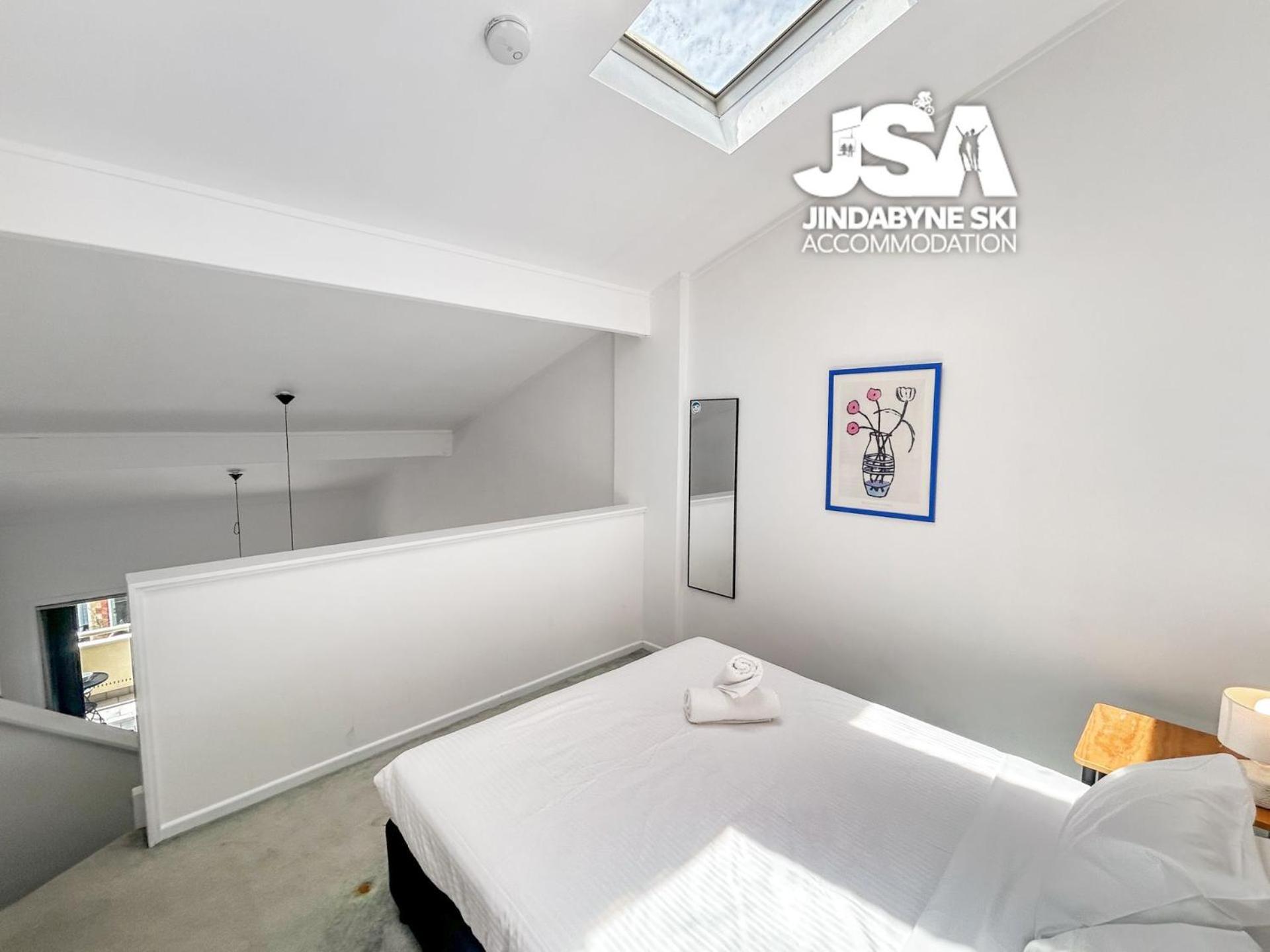 Razorback 3 * Jindabyne