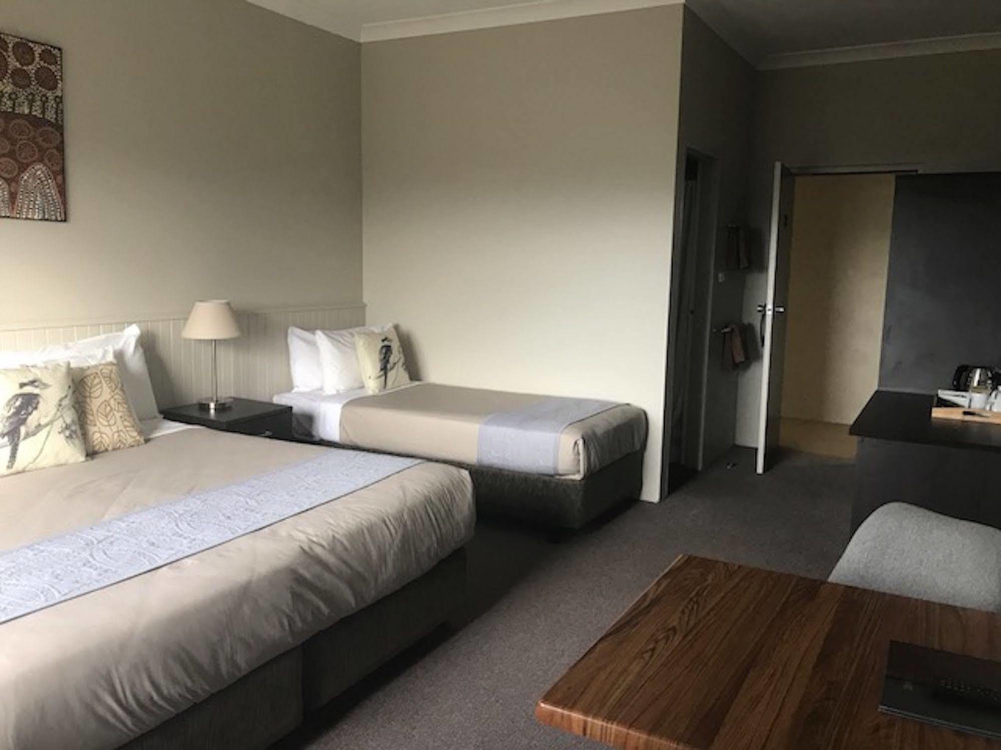 Jindy Motel 3*